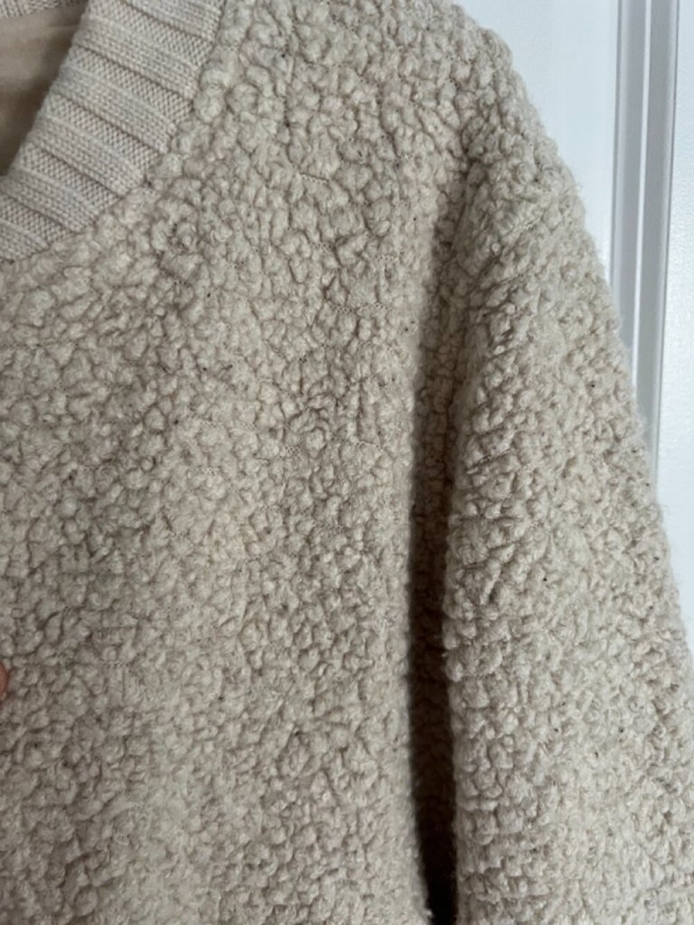 Club Monaco Boucle Sweater Size Small - Picture 4 of 8